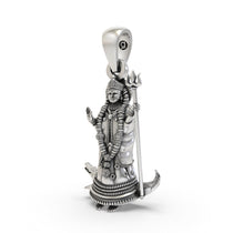 Handcrafted 925 silver Khodiyar pendant angle view