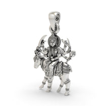Handcrafted 925 silver Meldi pendant angle