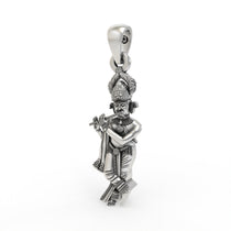 Shree Gopinathji pendant side craftsmanship
