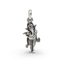 925 silver Ganeshji pendant front view,