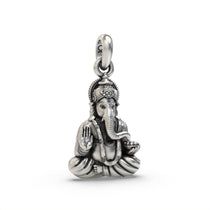 925 silver Ganesh pendant for devotional wear,