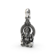 Close detail of 925 silver Vakratunda Ganesh