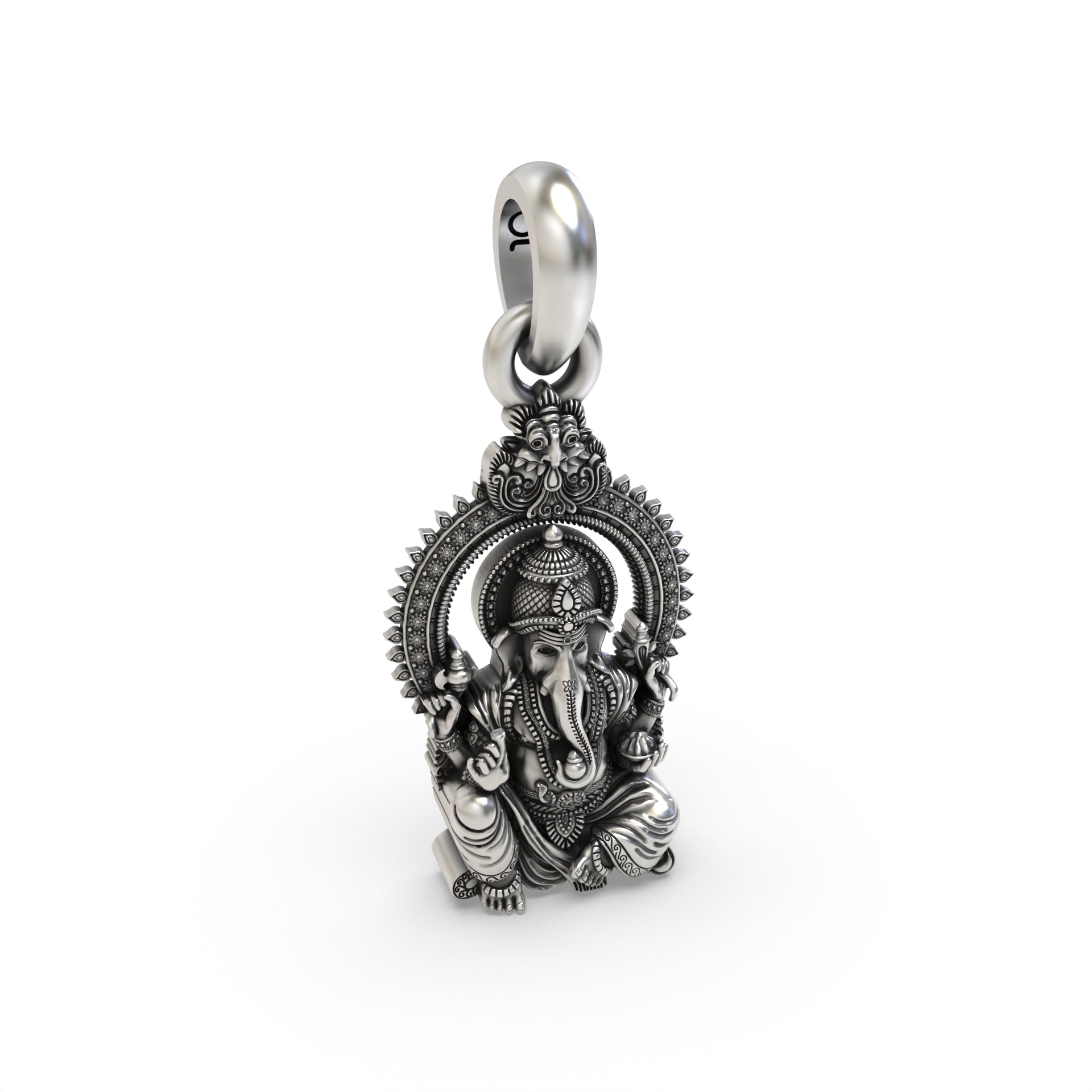 925 silver Ganesh pendant for devotional wear,