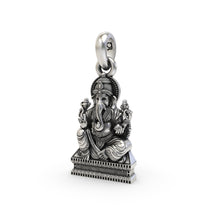 Close detail of 925 silver Chaturbhuj Ganpati,