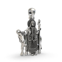 Detailed close-up of the 925 silver Pithad Maa pendant, focusing on the antique craftsmanship and hollow back.
