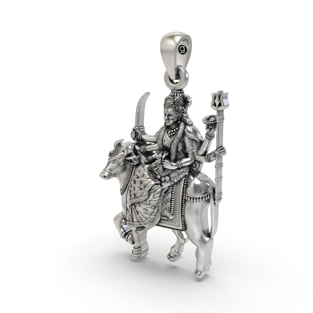 The lightweight hollow back design of the oxidized 925 Silver Umiya Maa Pendant for comfortable daily wear.