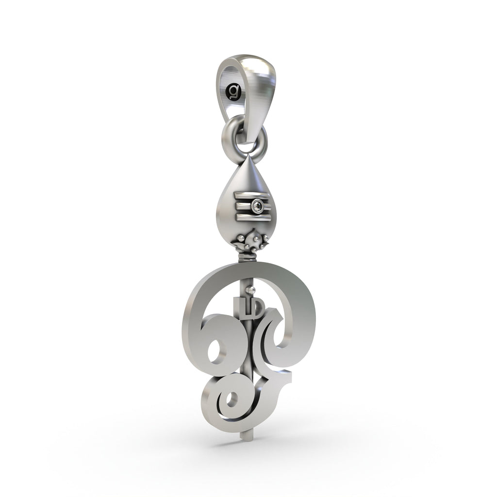 Close-up detail of the handcrafted 925 silver Murugan Vel pendant, showcasing the fine craftsmanship and sacred design.