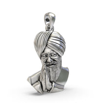 Close-up detail of the Baba Gurinder Singh Ji pendant in 925 sterling silver, highlighting fine craftsmanship.