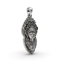 Close-up detail of the powerful Kalimaa face pendant, crafted from pure 925 silver for spiritual protection.
