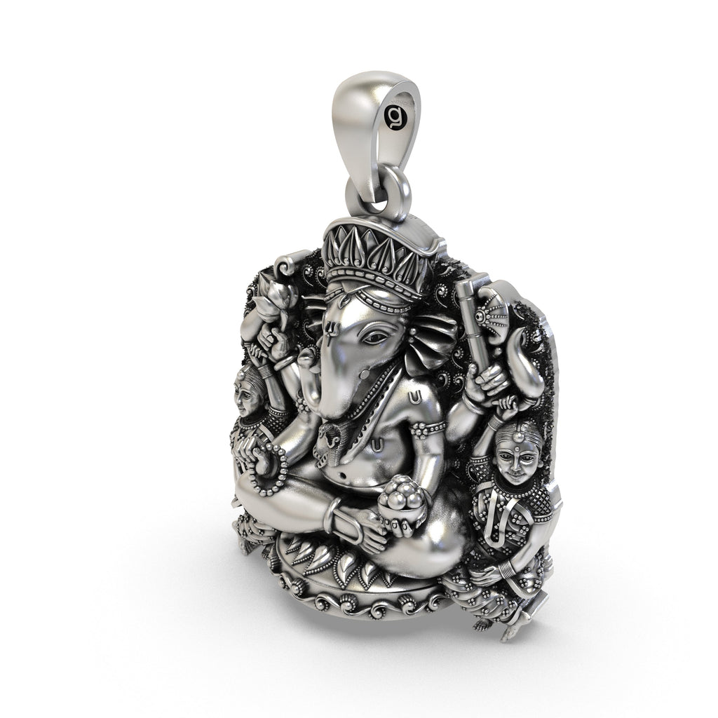 Side profile of the polished 925 silver Siddhivinayak Ganapati locket, showing its dimensional design.