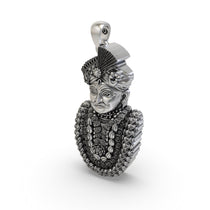 Detailed view of the hallmarked 925 silver Mahakaleshwar face idol pendant ideal for spiritual gifting.