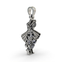 Durable comfort-fit bail on the 925 sterling silver Banke Bihari pendant