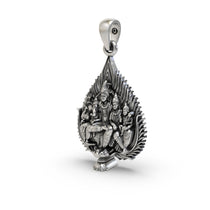Close-up detail of the Shiva family 925 silver pendant highlighting the premium handcrafted finish and design.