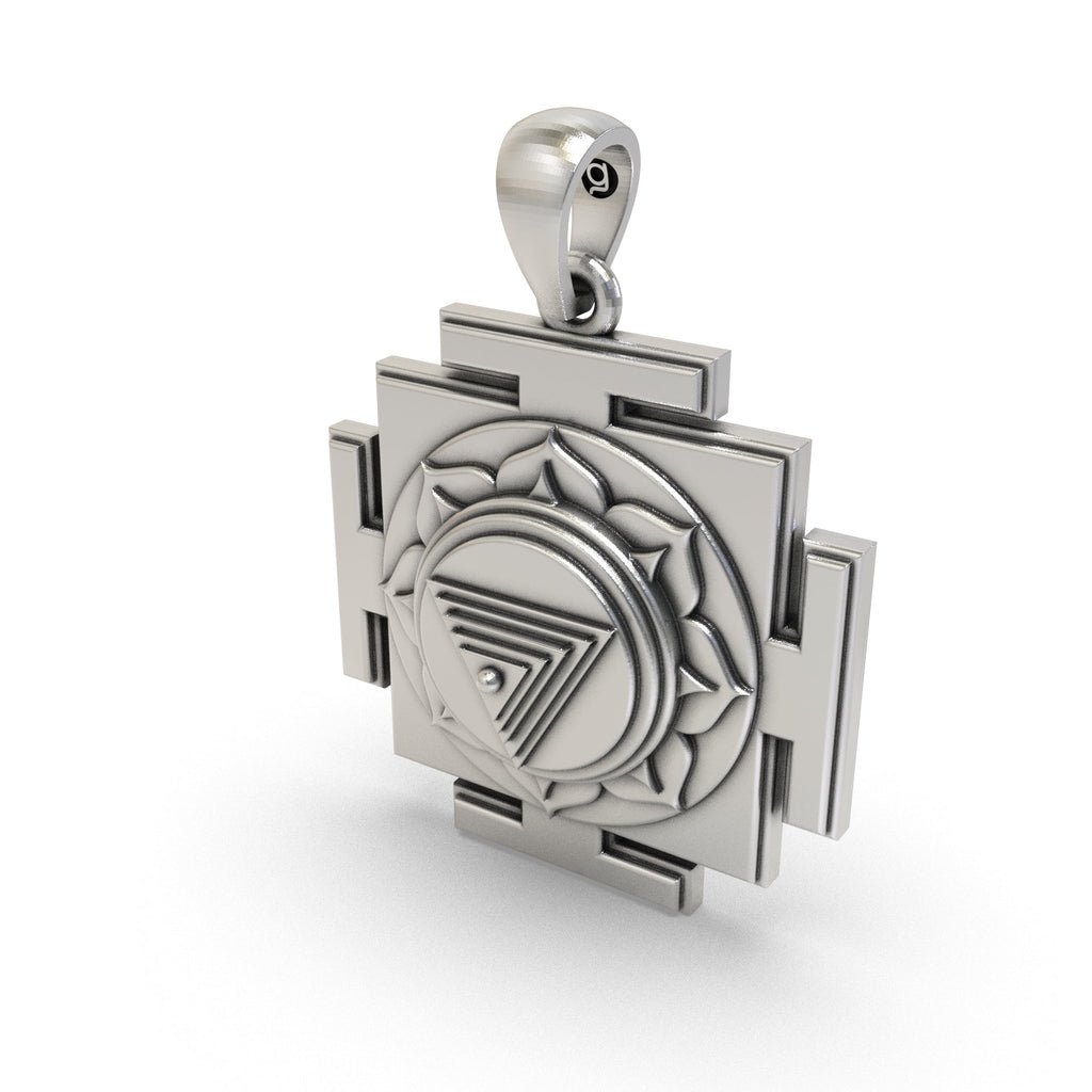 Angled profile of the spiritual 925 silver Mahakali Yantra protection pendant for men and women.