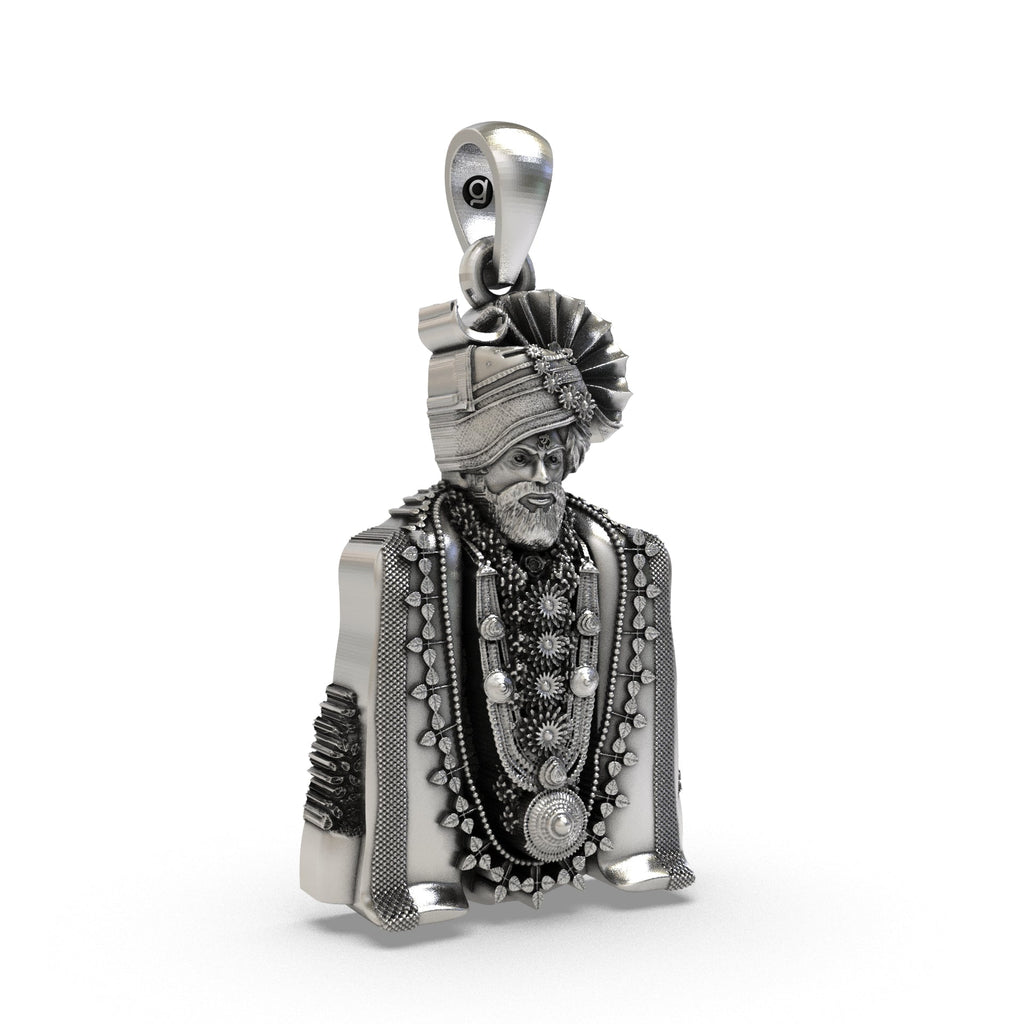 925 silver guru pendant craftsmanship view