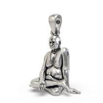 An angled side profile of the 925 sterling silver Swami Samarth Guru pendant, highlighting its divine form.