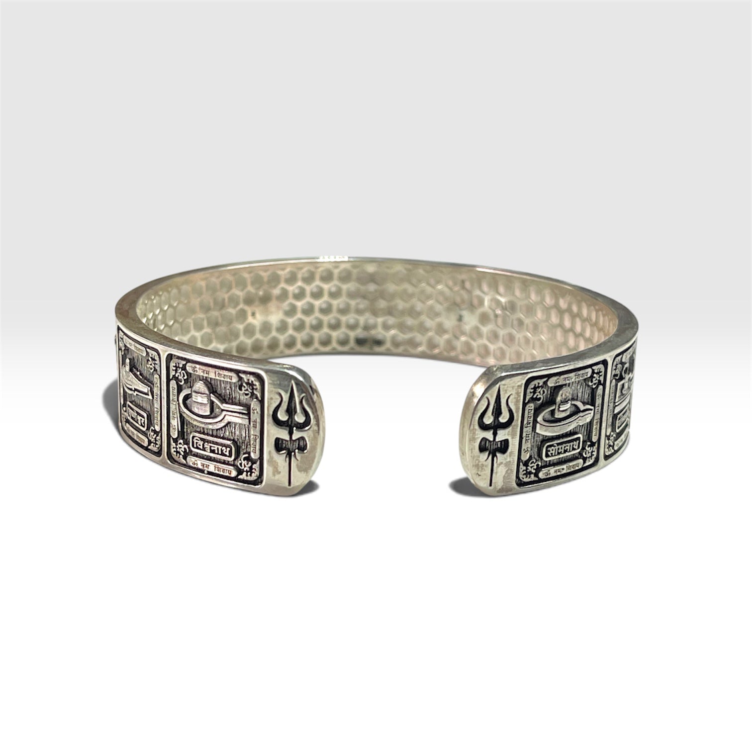 Oxidized Jyotirlinga engravings on 925 silver kada