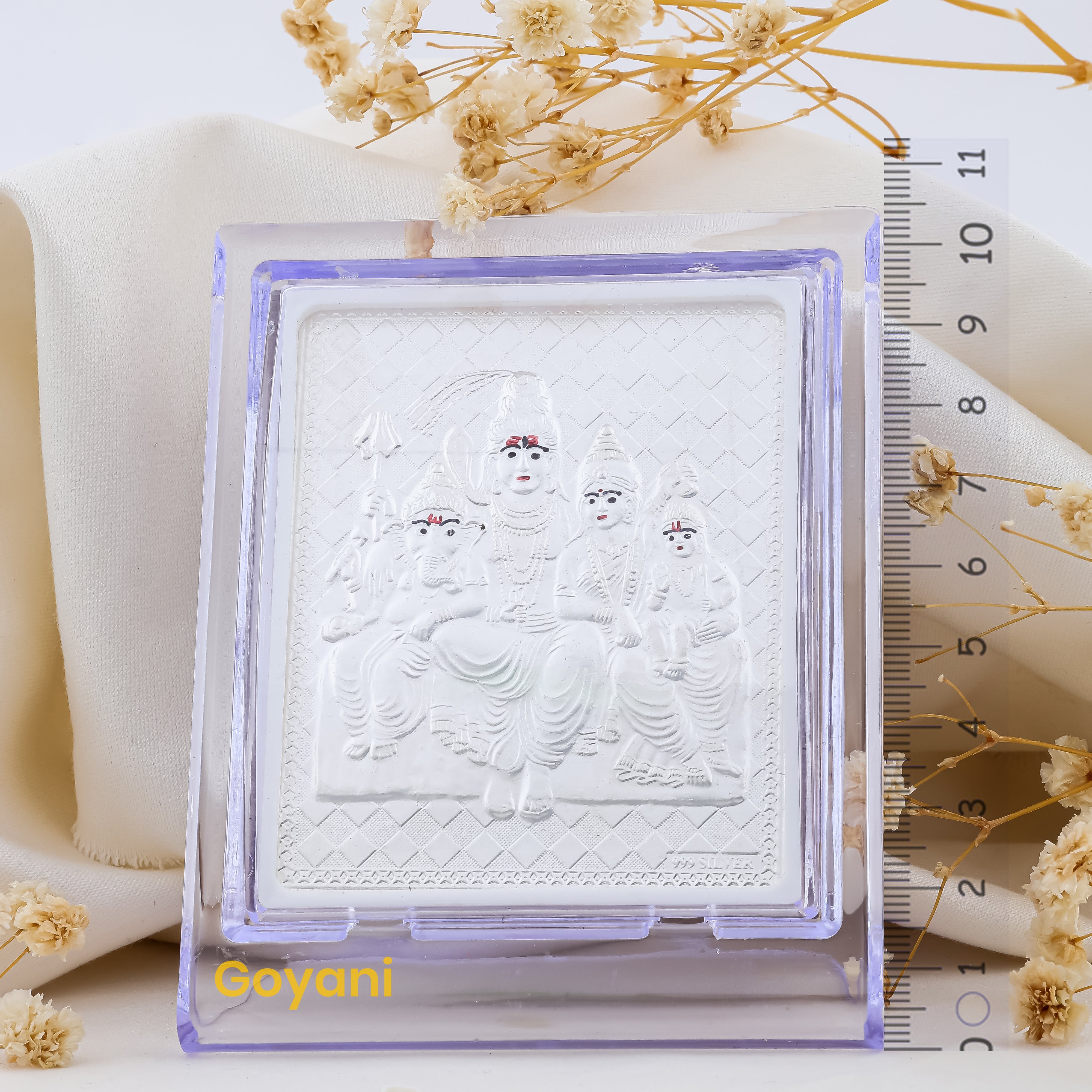 999 Silver Shiv Family Stand Secondary image