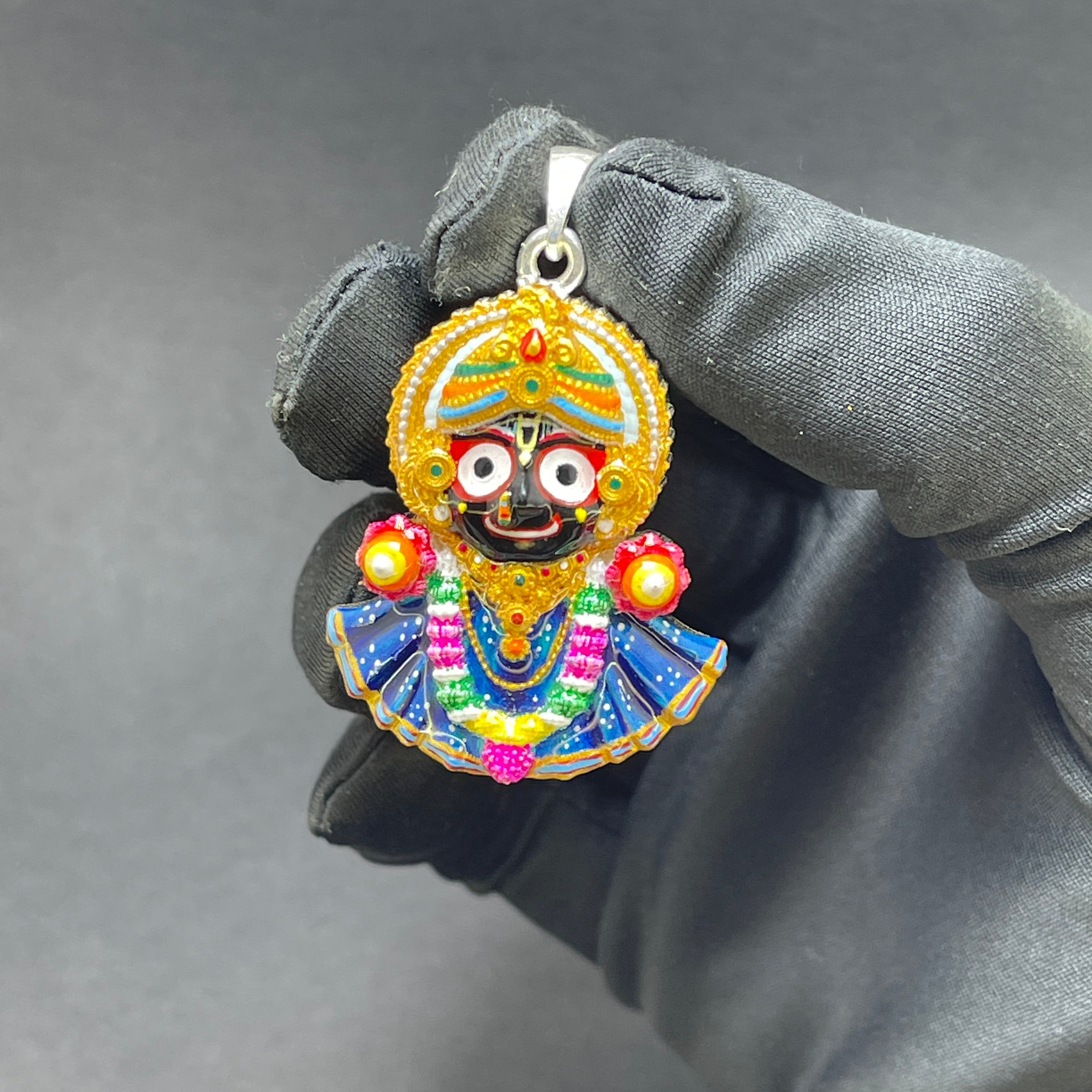 Top view of the 925 silver Jagannath pendant, focusing on the sturdy bail for attaching a chain.