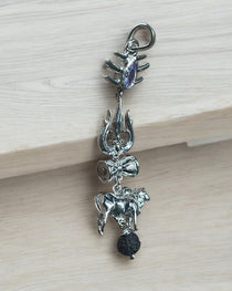 The 925 silver Shiva pendant for men, shown with a chain to illustrate how it is worn for spiritual protection.