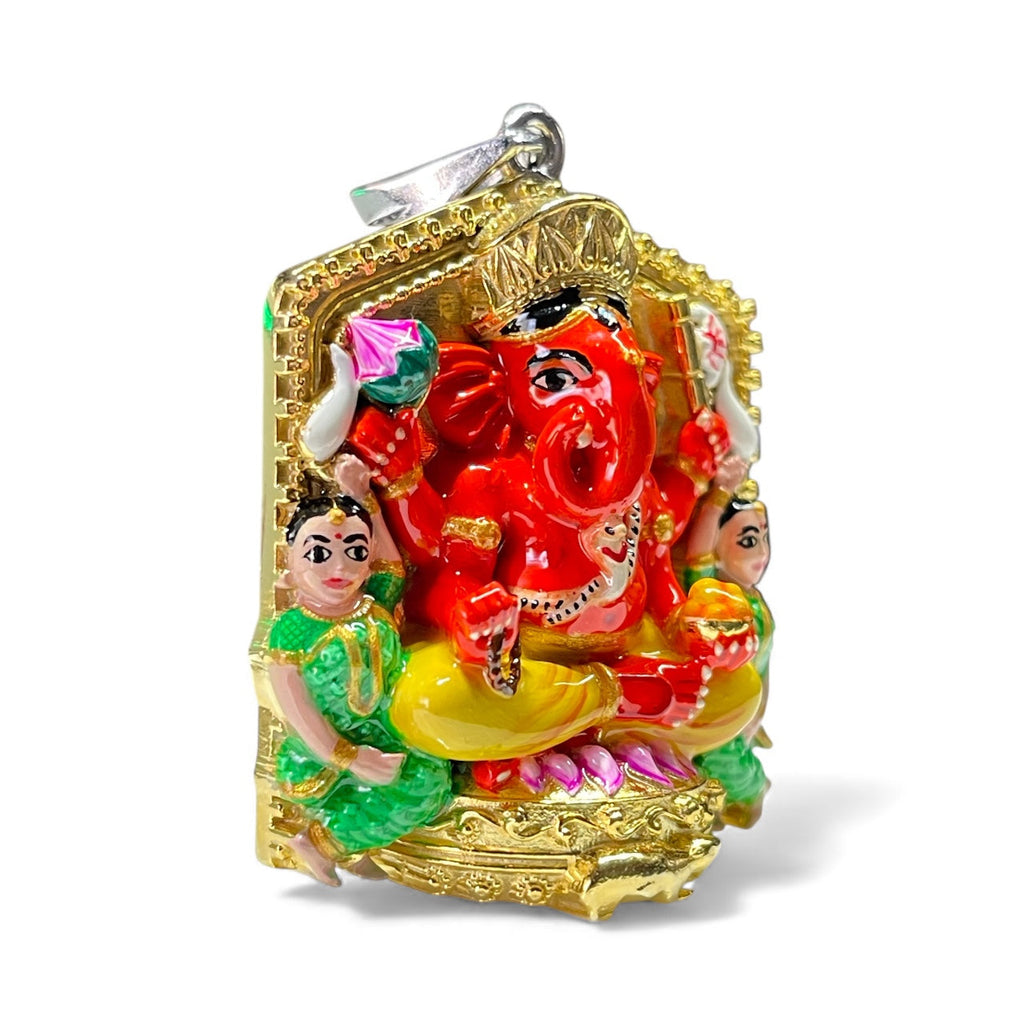 Close-up detail of the intricate craftsmanship on the pure sterling silver Ganesha god pendant.